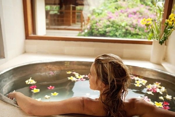 Explore the top detox and cleansing spas in Bali, offering rejuvenating treatments to refresh your mind, body, and spirit